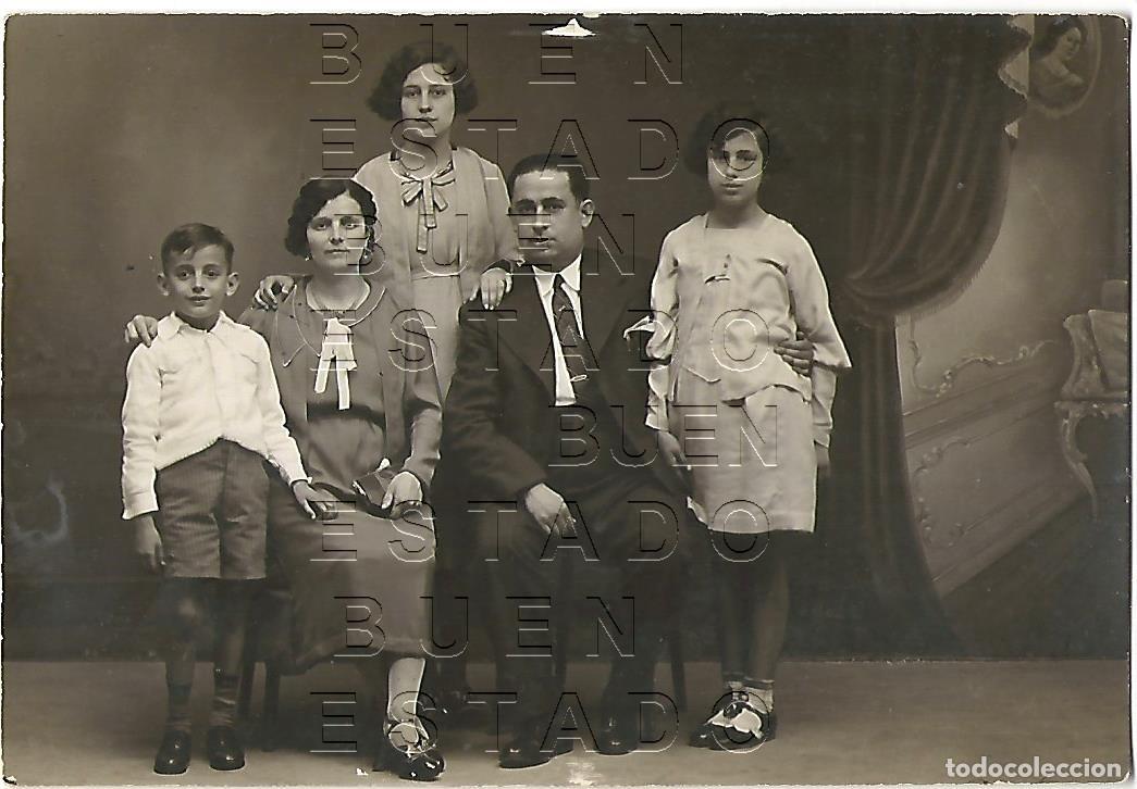Fotograf&iacute;a antigua: 1933 FAMILIA MATA DE BADAJOZ 13X9 FOTOGRAFIA UNICA F28