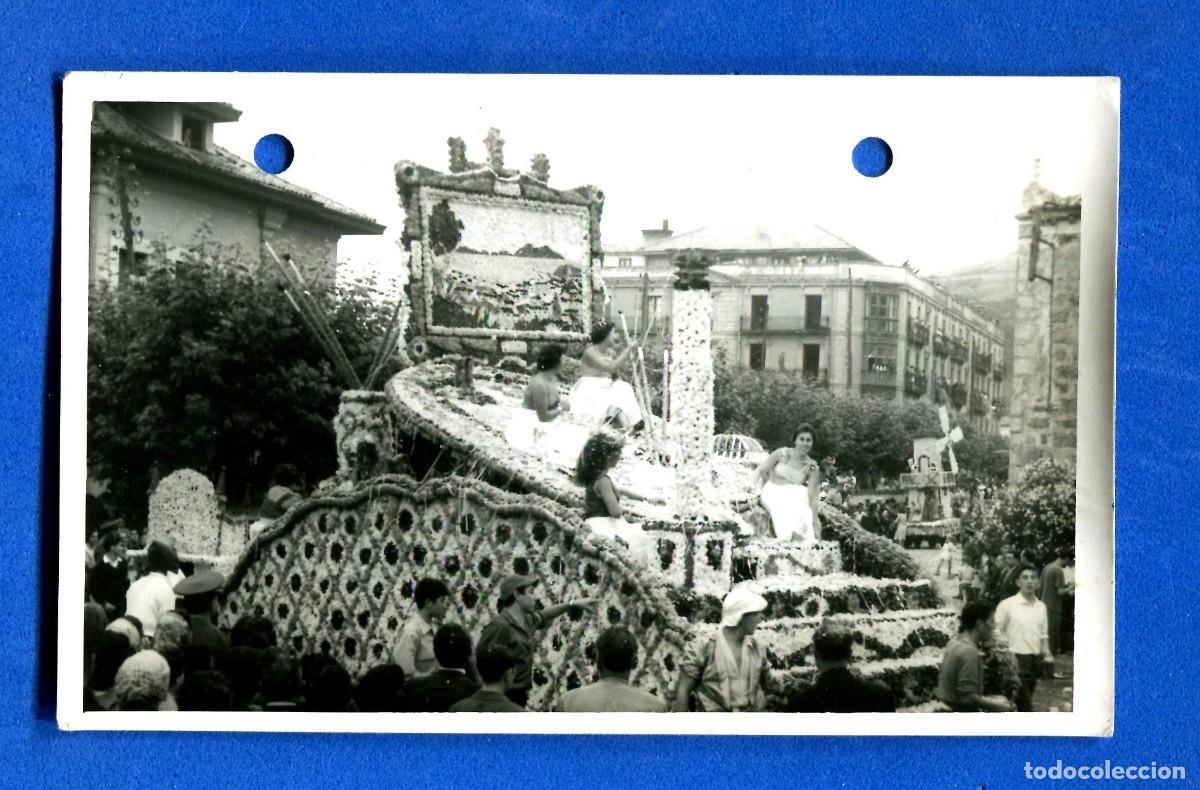 Fotograf&iacute;a antigua: ANTIGUA FOTOGRAFIA LAREDO BATALLA DE LAS FLORES SANTANDER NOTA FOTO CON AGUJEROS