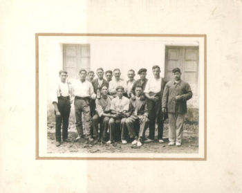 Alte Fotografie: Foto de grupo de hombres con trofeo. Principios de Siglo XX