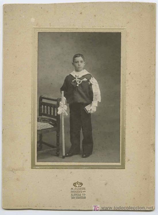 Fotograf&iacute;a antigua: Ni&ntilde;o. Primera comuni&oacute;n. F: Aguirre, M. San Sebasti&aacute;n. Guip&uacute;zcua. Circa 1900