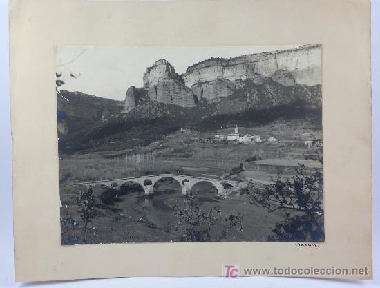 Antique Photography: San Rom&agrave; de Sau, 1945. Fotograf&iacute;a de ANTONI MAYM&Oacute; DUARTE. 38x28,5 cm. soporte: 40x50 cm.