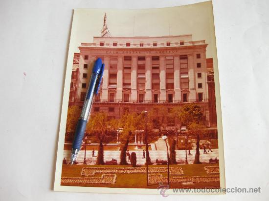 Fotograf&iacute;a antigua: FOTOGRAFIA DE LOS A&Ntilde;OS 70 DEL EDIFICIO DE LA CASTELLANA DE LA CAJA POSTAL DE AHORROS