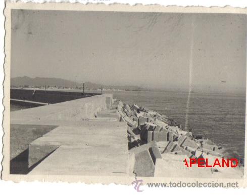 Fotograf&iacute;a antigua: PEQUE&Ntilde;A FOTOGRAFIA BURRIANA, CASTELLON. REFUERZO DEL DIQUE DE LEVANTE