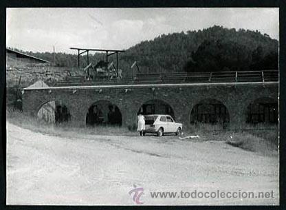 Fotograf&iacute;a antigua: Ferrocarril. Locomotora. Tren. Estaci&oacute;n en ruina-11. c. 1970