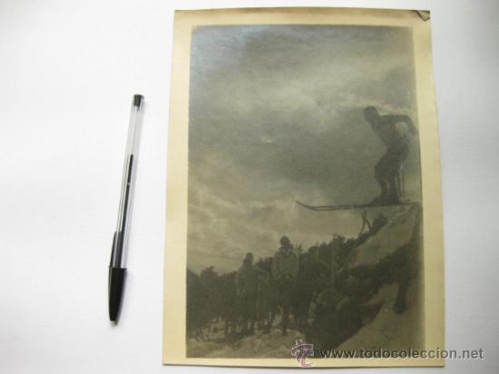 Antique Photography: FOTOGRAFIA DE LOS A&Ntilde;OS 30 APROX DE UN ESQUIADOR SALTANDO