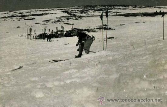 Fotograf&iacute;a antigua: Esqu&iacute;. Torneos Nacionales. Slalon. Carmen Romeu. 1941