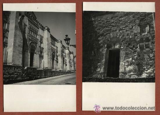 Fotograf&iacute;a antigua: Lote de dos fotos de exteriores de la Mezquita de C&oacute;rdoba. 12,2 x 18,2 cms. A&ntilde;os 50 o 60.