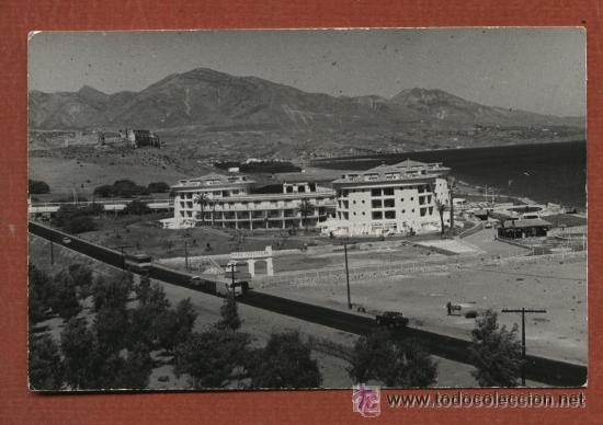 Alte Fotografie: Hotel Mare Nostrum, zona costera en el Mediterr&aacute;neo a identificar. A&ntilde;os 60 &iquest;D&oacute;nde? 14,5 x 9,5 cms.