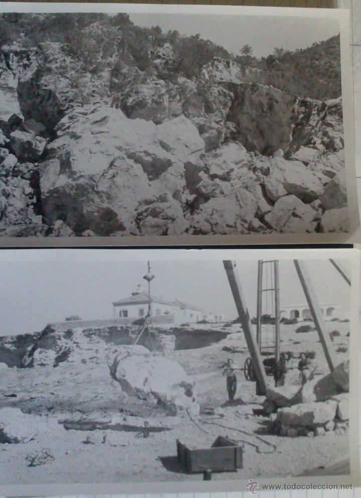 Fotograf&iacute;a antigua: DOS FOTOGRAFIAS DE IBIZA, TRABAJOS DE RECONSTRUCCION DEL MURO DEL PUERTO, 12 X 18 CM, A&Ntilde;OS 50