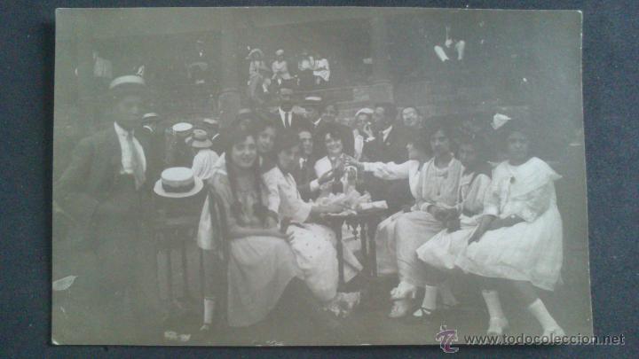 Antique Photography: BONITA POSTAL FOTOGRAFICA DE UN GRUPO DE SE&Ntilde;ORITAS, TOMANDO UN HELADO, REVERSO POST CARD.