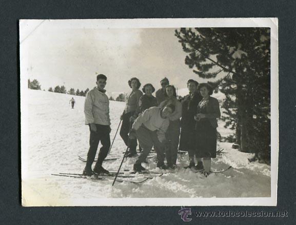 Fotograf&iacute;a antigua: Esqu&iacute;. Esquiadores. La Molina. 1951