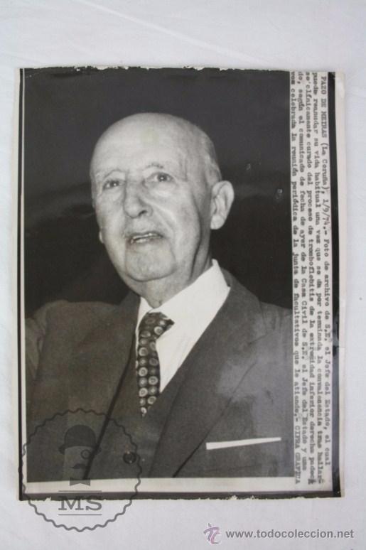Antique Photography: Fotograf&iacute;a de Foto de Archivo con Cartela Informativa - Franco Enfermedad- Diario de Barcelona, 1974
