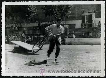 Fotograf&iacute;a antigua: Ciclismo. Prueba ciclista. c. 1950