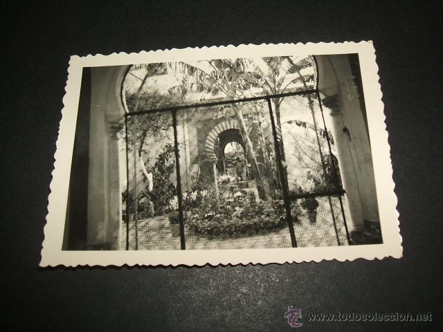 Fotografia antiga: CORDOBA UN PATIO ANTIGUA FOTOGRAFIA POR VIAJERO FRANCES A&Ntilde;OS 40