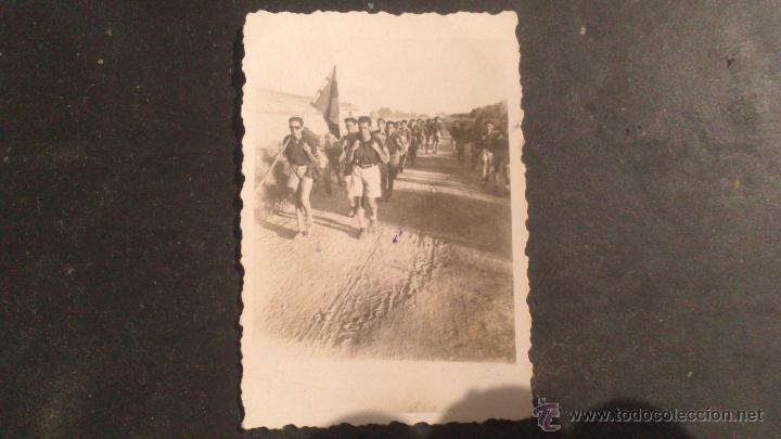 Fotograf&iacute;a antigua: FOTOGRAFIA JOVENES DE LA OJE, CARRETERA DE CAMPILLOS A BOBADILLA (MALAGA)  9 AGOSTO 1946