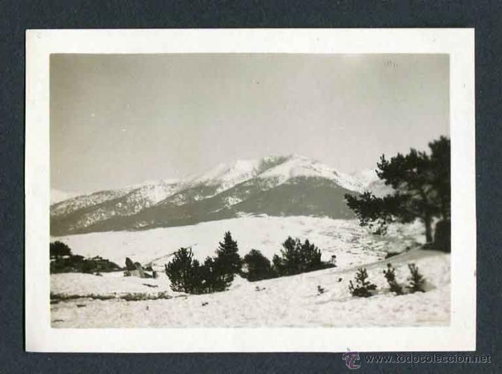 Fotograf&iacute;a antigua: Esqu&iacute;. Esqu&iacute; de fondo. Monta&ntilde;as. c. 1935
