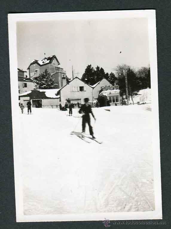 Fotograf&iacute;a antigua: Esqu&iacute;. Esqu&iacute; de fondo. Esquiadora estilo a&ntilde;os trenta- 4. c. 1935