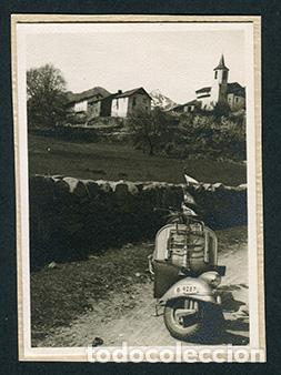 Fotograf&iacute;a antigua: Pallars Sobir&agrave;. Val&egrave;ncia d'&Agrave;neu. Vespa. 1955