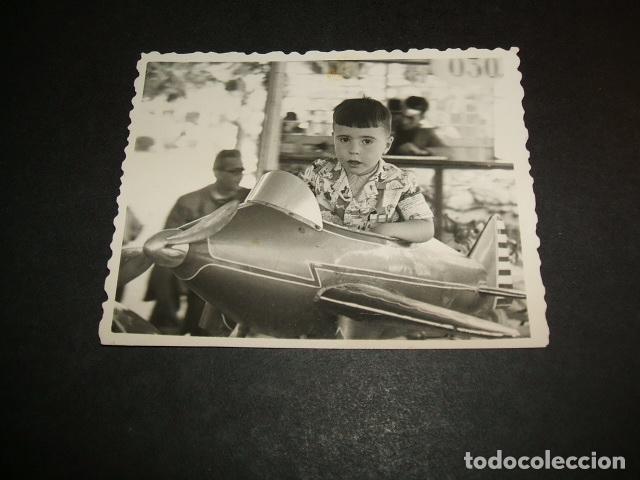 Alte Fotografie: AVILA NI&Ntilde;O EN CARROUSEL FOTOGRAFIA ANTIGUA