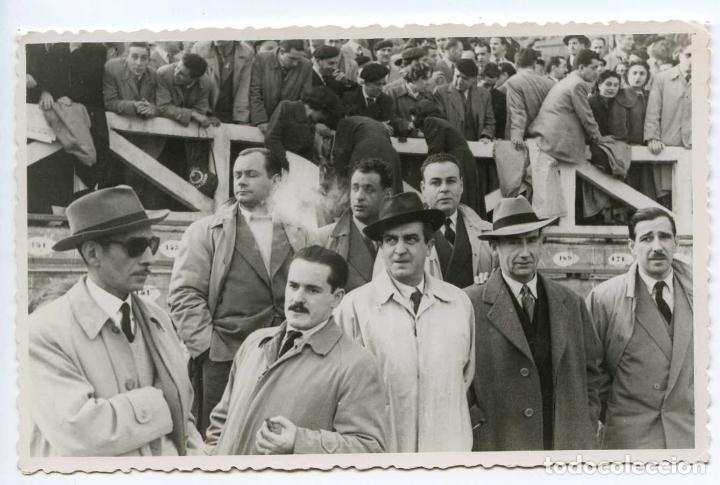 Fotografia antiga: Campos de sport del Sardinero, Racing de Santander, grupo de espectadores a&ntilde;os 40, f&uacute;tbol