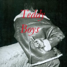 Fotografía antigua: TEDDY BOYS - BLOUSONS NOIRS - 1960 - FOTOGRAFIA AGENCE DALMAS . Lote 100041455