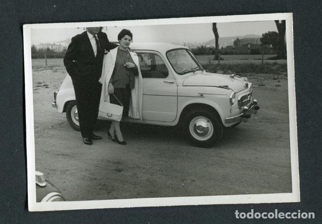 Fotograf&iacute;a antigua: AUTOMOVILISMO. Fant&aacute;stico coche. Era delseiscientos.c. 1960