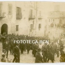 Fotografía antigua: FOTO ORIGINAL ENTIERRO FUNERAL OPISBO DR MAS GIRONA CATEDRAL COMITIVA AYUNTAMIENTO MATARO AÑO 1920. Lote 117568239