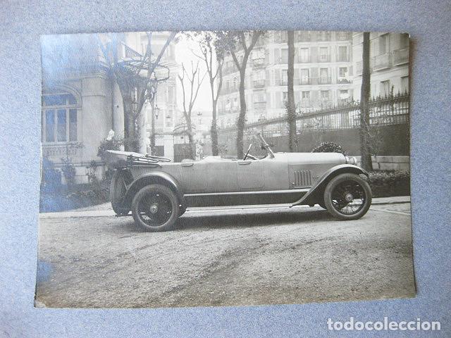 Fotograf&iacute;a antigua: FOTOGRAFIA DE UN BUICK DE LOS A&Ntilde;OS 20 EN UN PALACETE