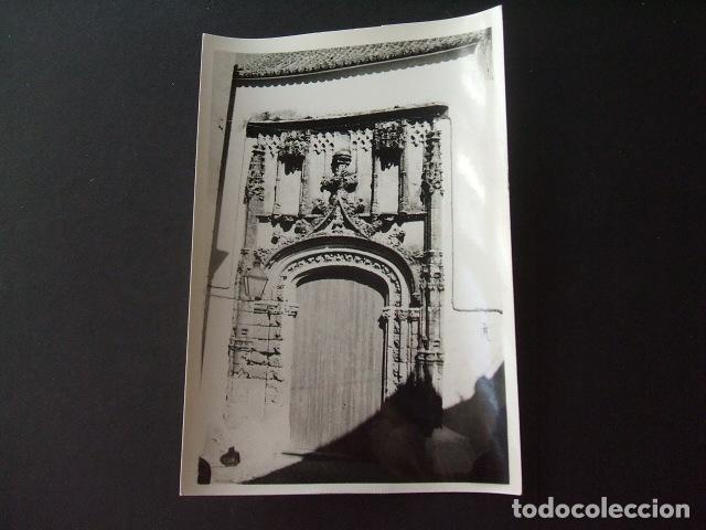 Photographie ancienne: ARCOS DE LA FRONTERA CADIZ PORTADA GOTICA FOTOGRAFIA ANTIGUA 9 X 13 CMTS