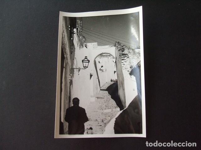 Alte Fotografie: ARCOS DE LA FRONTERA CADIZ CALLE DE VALDERRAMA FOTOGRAFIA ANTIGUA 9 X 13 CMTS