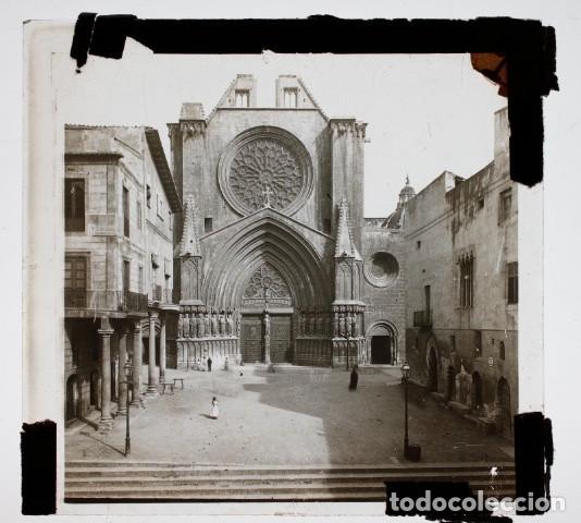 Antique Photography: CATEDRAL DE TARRAGONA, 1900'S. CRISTAL POSITIVO 8X8 CM