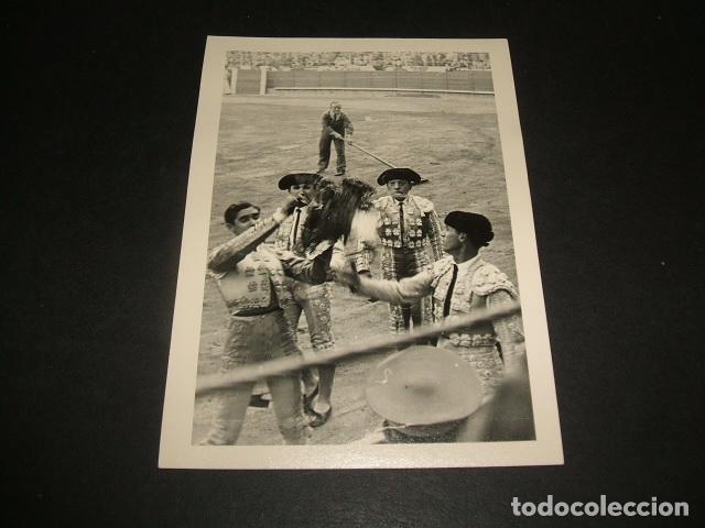Fotograf&iacute;a antigua: CORDOBA PLAZA DE TOROS ESCENA FOTOGRAFIA A&Ntilde;OS 40 POR VIAJERO ALEMAN 7,5 X 10,5 CMTS