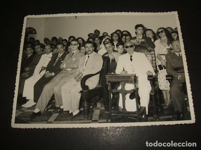 Fotografia antiga: LA LINEA DE LA CONCEPCION CADIZ BENDICION O INAUGURACI&Oacute;N CON EL OBISPO FOTOGRAFIA A&Ntilde;OS 50 12.5 X 17