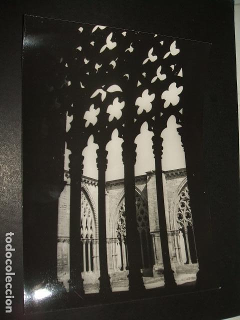 Fotografia antica: LERIDA CATEDRAL CLAUSTRO FOTOGRAFIA ANTIGUA POR VIAJERO FRANC&Eacute;S 13 X 18 CMTS