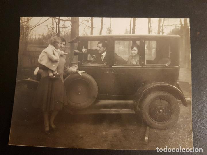 Fotografia antica: FOTOGRAFIA ANTIGUA AUTOMOVIL COCHE CON FAMILIA 8 X 10,5 CMTS