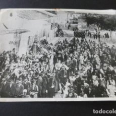 Fotografía antigua: GETAFE MADRID 1918 PROCESION NUESTRA SEÑORA DE LOS ANGELES FOTOGRAFIA 12,7 X 17,5 CMTS. Lote 153674886