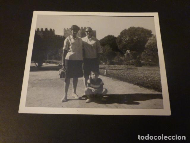 Fotograf&iacute;a antigua: AVILA FAMILIA EN LOS JARDINES DE SAN VIENTE 9 X 12 CMTS