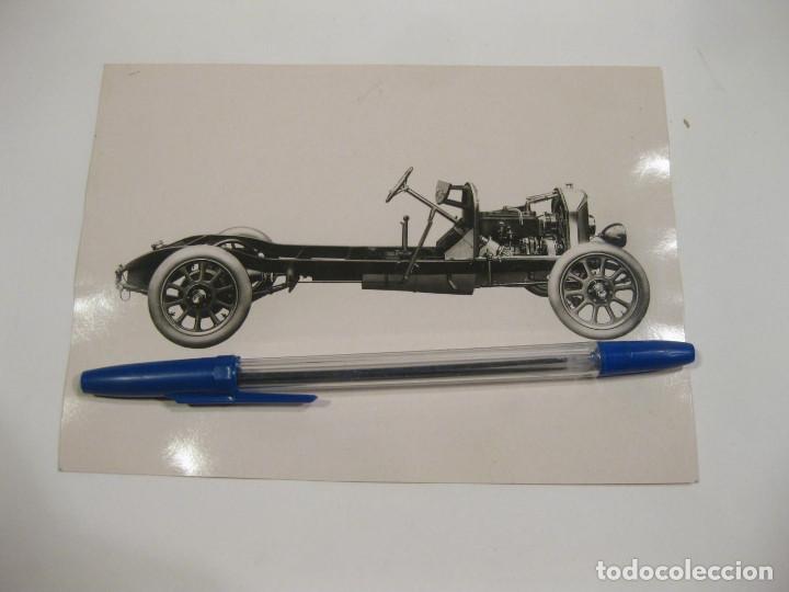 Antique Photography: Fotograf&iacute;a del chasis de un autom&oacute;vil Crossley 19 bhp. 1922