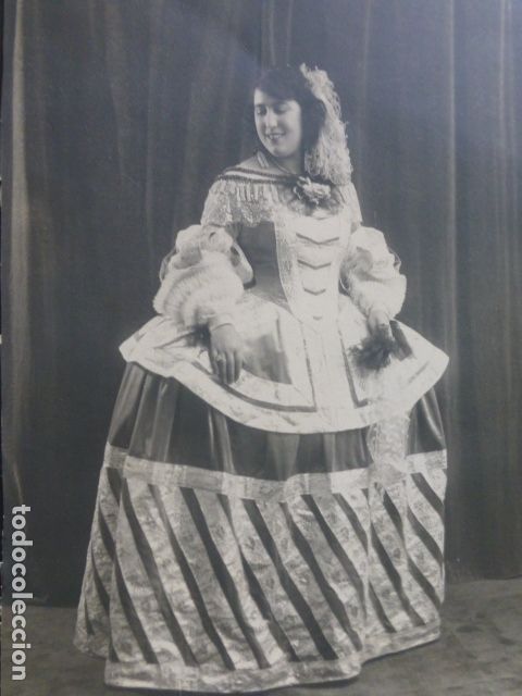 Photographie ancienne: MUJER DISFRAZADA DE MENINA FOTOGRAFIA A&Ntilde;OS 20 17 X 25 CMTS