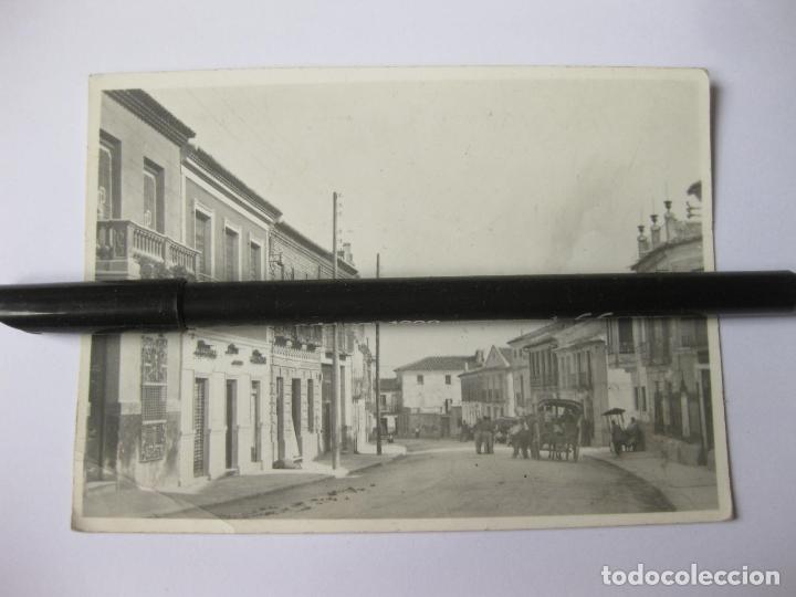 Fotograf&iacute;a antigua: FOTOGRAFIA DESCONOCIDA DE ALGUN PUEBLO O PEQUE&Ntilde;A CAPIT&Aacute;L ESPA&Ntilde;OLA DE LOS A&Ntilde;OS 60