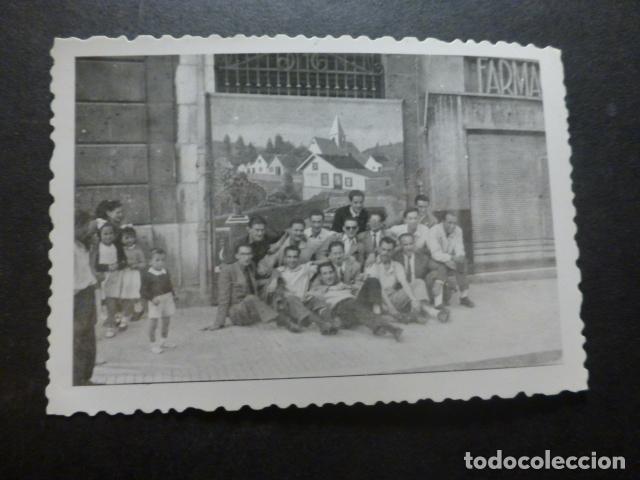 Alte Fotografie: GRUPO ANTE TELON DE MINUTERO FOTOGRAFO AMBULANTE FOTOGRAFIA A&Ntilde;OS 40 6 X 9 CMTS