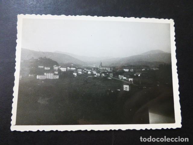 Fotograf&iacute;a antigua: IRURITA VALLE DE BAZTAN NAVARRA VISTA 1952 FOTOGRAFIA 7,5 X 10,5 CMTS