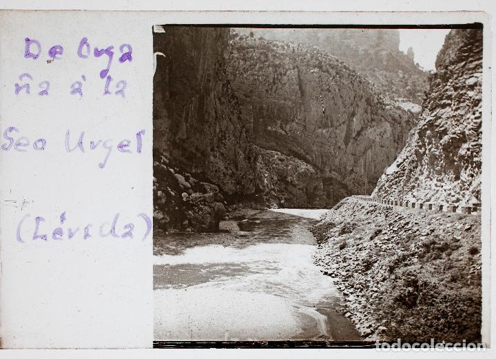 Fotograf&iacute;a antigua: CAM&Iacute; DE ORGANY&Agrave; A LA SEU D'URGELL, 1915 APROX. CRISTAL POSITIVO ESTEREO 10X4 CM.