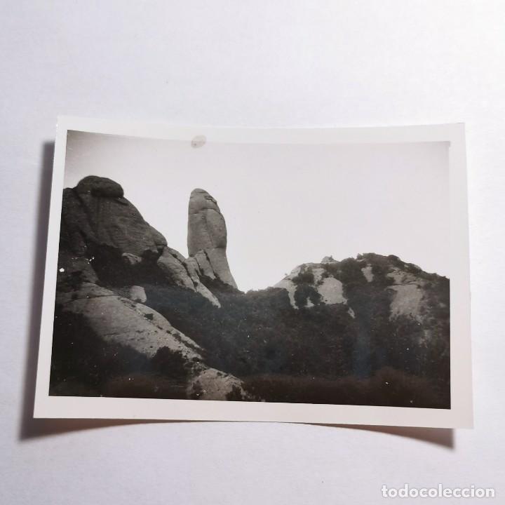Alte Fotografie: ANTIGUA FOTOGRAFIA - CAVALL BERNAT - MONTA&Ntilde;AS DE MONTSERRAT - A&Ntilde;O 1952 - 9,5 X 6,6 CM / 142