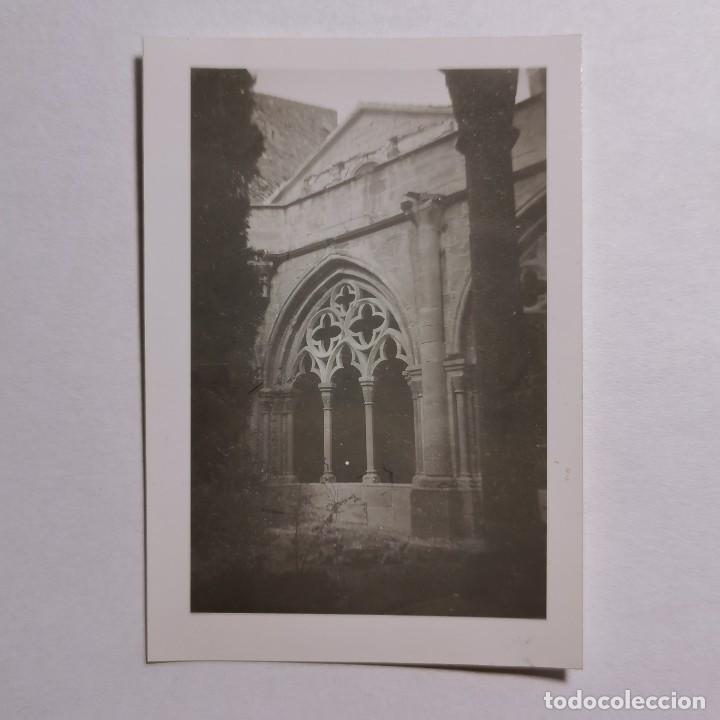 Alte Fotografie: ANTIGUA FOTOGRAFIA - MONASTERIO DE POBLET - A&Ntilde;O 1952 - 6,8 X 4,3 CM / 166