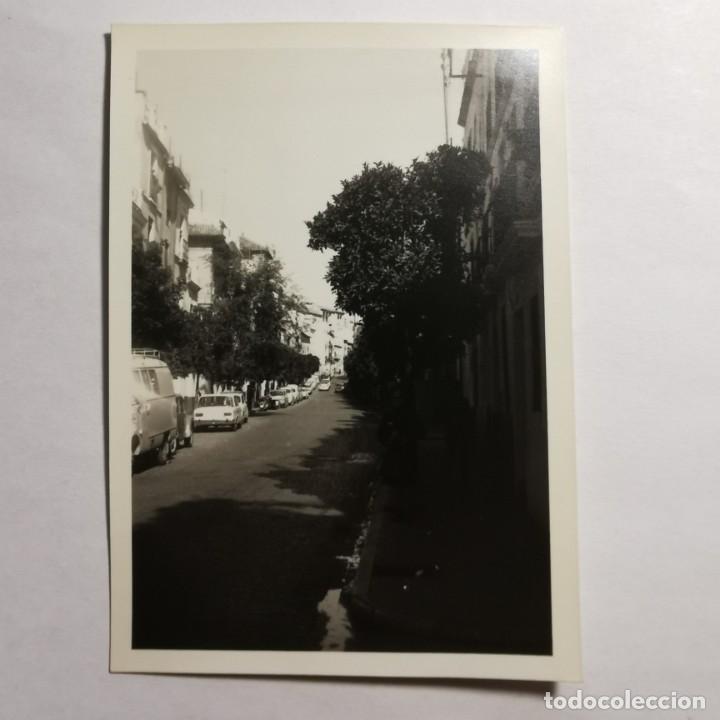 Alte Fotografie: ANTIGUA FOTOGRAFIA - CALLE DEL CENTRO DE C&Oacute;RDOBA - A&Ntilde;OS 50 - 10,4 X 7,4 CM / 436
