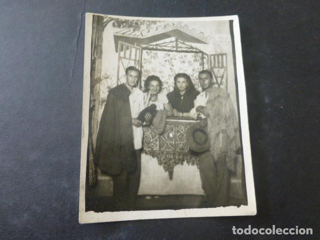 Antique Photography: FOTOGRAFIA DE FERIA POR FOTOGRAFO AMBULANTE MINUTERO GRUPO EN DECORADO 7 X 9 CMTS