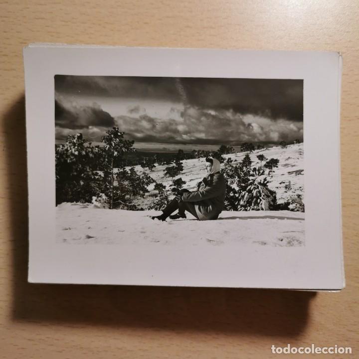 Fotograf&iacute;a antigua: ANTIGUA FOTOGRAFIA - MUJER EN LA NIEVE - VALL D'&Agrave;NEU - ESTERRI D'&Agrave;NEU - A&Ntilde;OS 70 - 11,7 X 9 CM / 139