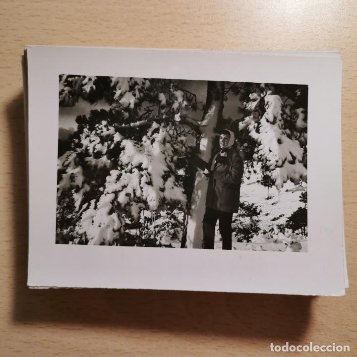 Fotografia antiga: ANTIGUA FOTOGRAFIA - MUJER EN LA NIEVE. VALL D'&Agrave;NEU. ESTERRI D'&Agrave;NEU - A&Ntilde;OS 70 - 11,7 X 9 CM / 146