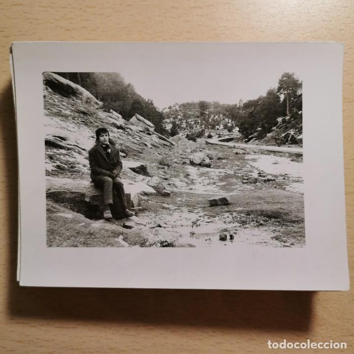 Fotografia antiga: ANTIGUA FOTOGRAFIA - MUJER EN LA NIEVE - VALL D'&Agrave;NEU. ESTERRI D'&Agrave;NEU - A&Ntilde;OS 70 - 11,7 X 9 CM / 153